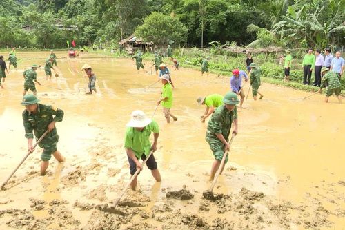 Mùa Xuân mới của đồng bào Chứt dưới chân núi Giăng Màn