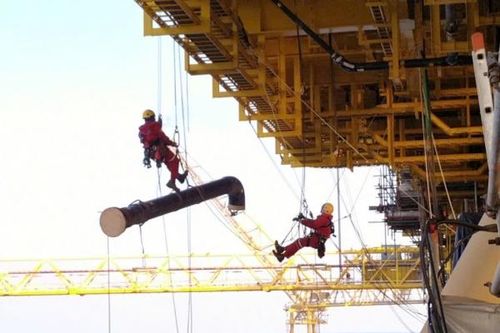 Người lao động PTSC 'vui xuân không quên nhiệm vụ'