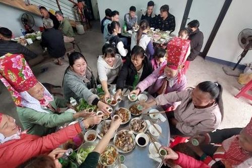 Tết sớm trên bản Dao ở Bình Liêu