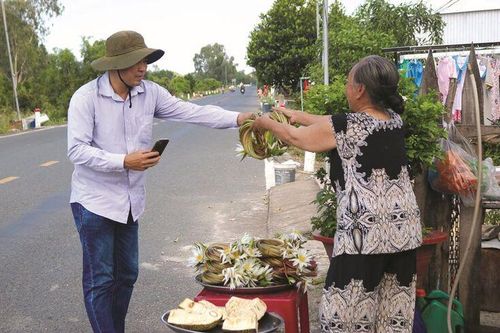 Chợ bên đường