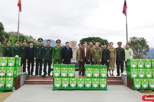 Thắm tình hữu nghị Sông Mã - Mường Ét