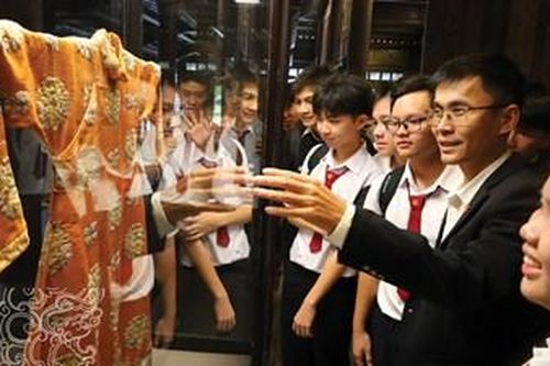 Lên lớp tại di sản