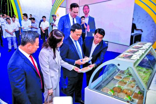 Những 'cú bắt tay nghìn tỷ'