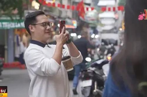 Hà Nội: Nhiều hàng quán, siêu thị mở hàng đầu xuân