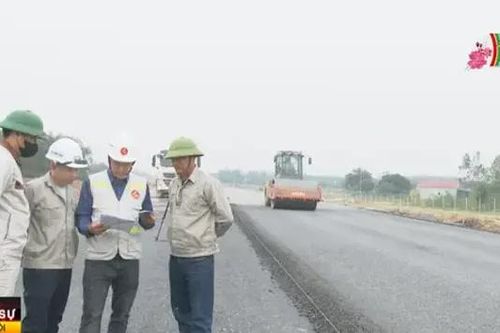 Tết trên công trường cao tốc Bắc - Nam