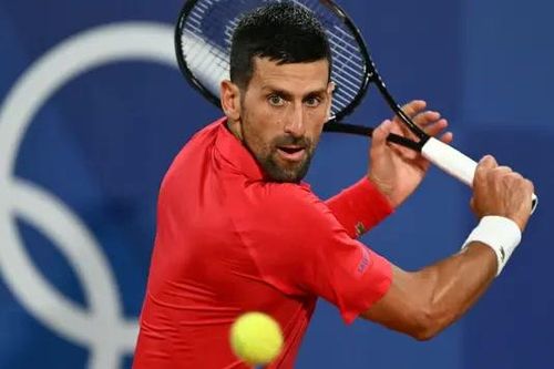 Nole lập kỷ lục mới, vượt qua Roger Federer