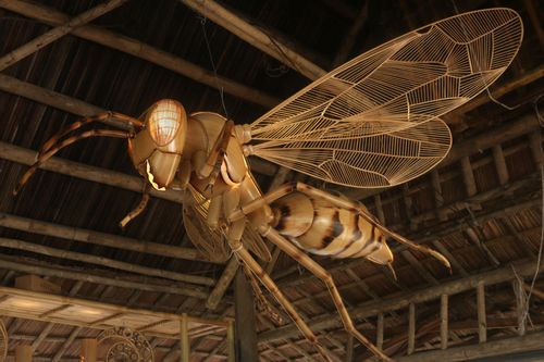 Cào cào, phượng hoàng khổng lồ bằng tre giá trăm triệu của nghệ nhân xứ Quảng