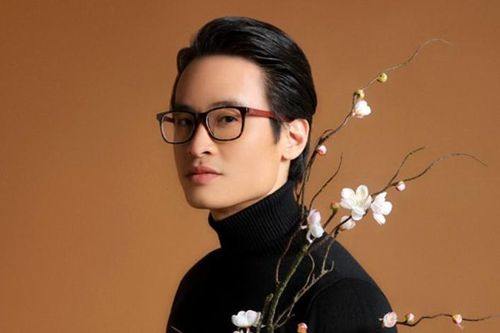 Lời hứa đặc biệt của Hà Anh Tuấn với người phụ nữ quét đường đêm giao thừa