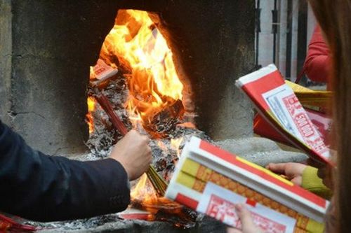 Các khung giờ đẹp để hóa vàng và hợp với các gia chủ năm Ất Tỵ 2025 để cả năm may mắn