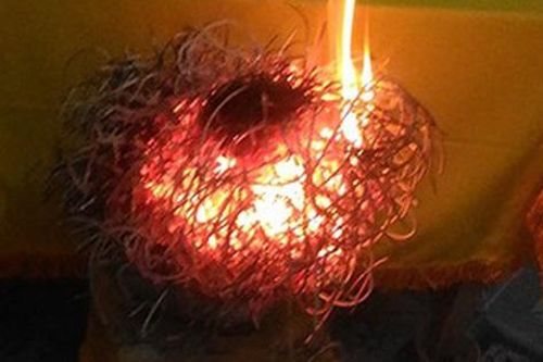 Bát hương cháy âm, cháy dương theo tâm linh là phúc hay họa