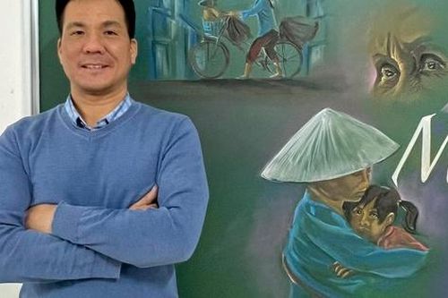 Ngỡ ngàng những bức tranh tuyệt đẹp trên bảng đen của thầy giáo Nghệ An
