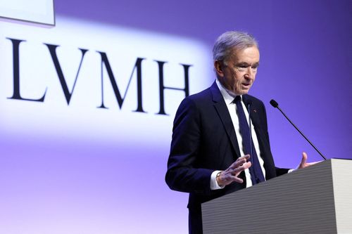 'Ông lớn' xa xỉ LVMH vượt khó