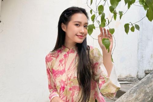 Vợ Quang Hải, Đoàn Văn Hậu 'giữ chuỗi' 3 ngày liên tiếp mặc áo dài