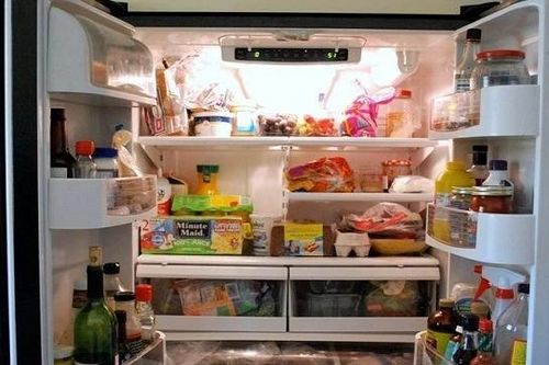 Bảo quản thức ăn thừa để tránh tác động lên hệ tiêu hóa của người cao tuổi