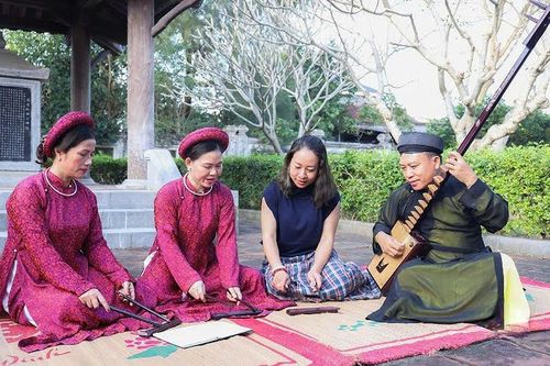 Ngày xuân về Cổ Đạm – Lắng nghe thanh âm mê hoặc của ca trù