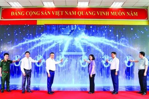 'Chuyển đổi số' vận tải công cộng để giảm ùn tắc, ô nhiễm môi trường