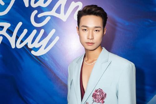 Quán quân Vietnam Idol 'làm bánh chưng tặng cả làng' và ước mơ World Cup