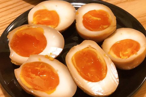 Trứng lòng đào ngon nhưng không nên ăn vào buổi sáng