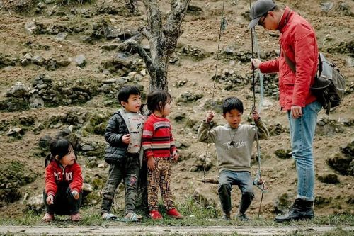Hà Giang đón khách đông chưa từng thấy, nhiều khách sạn 'cháy' phòng