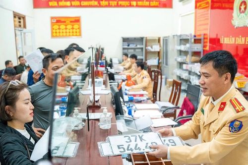 Nghệ An: Gần 2.000 xe ô tô đăng ký mới trong tháng 1/2025