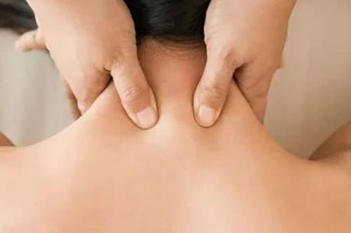 Massage cổ có gây nhồi máu não không? Lời khuyên của chuyên gia: 7 kiểu người này không phù hợp để massage