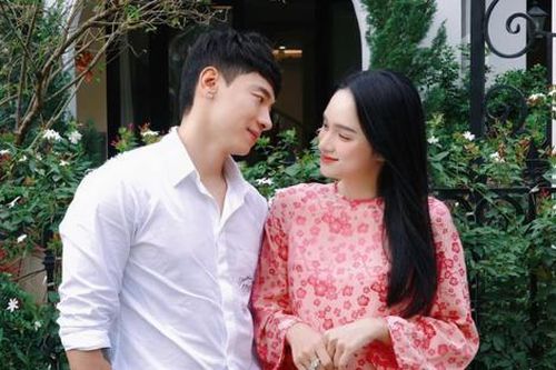 Hoa hậu Hương Giang nói gì về bức ảnh khóa môi tình trẻ gây sốt mạng?