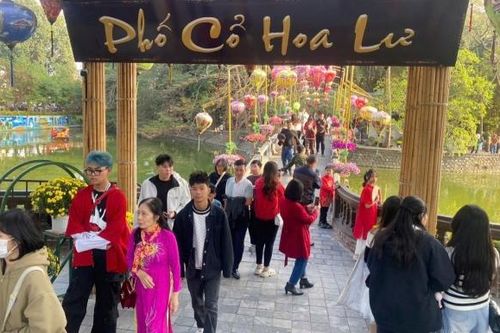 Du lịch Ninh Bình hút khách trong kỳ nghỉ Tết Nguyên đán
