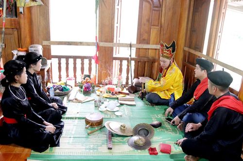 Gạn đục, khơi trong xây đời sống mới