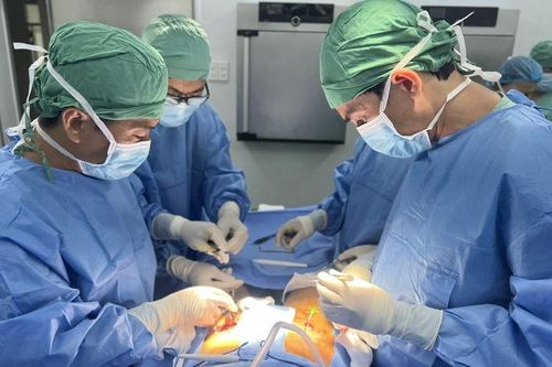 Bệnh viện Đa khoa tỉnh Khánh Hòa: Tiếp nhận kỹ thuật tuyến trên, tạo nền móng vững chắc cho sự phát triển