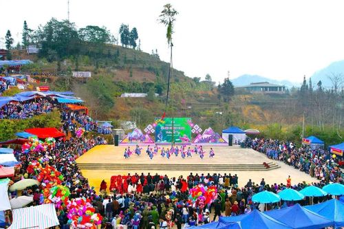 Hấp dẫn lễ hội Gầu tào Pha Long