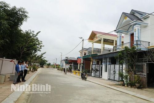 Người dân phấn khởi khi có chỗ ở mới