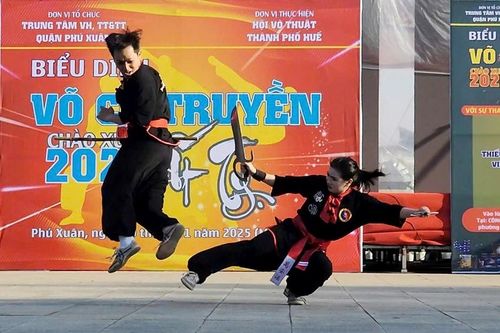 'Nét chấm phá' những ngày đầu xuân Ất Tỵ
