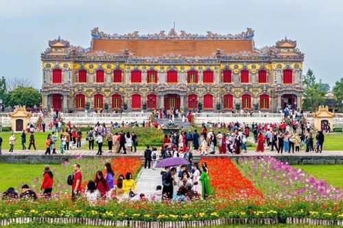 Thành phố Huế: Du khách tăng mạnh trong dịp Tết Ất Tỵ
