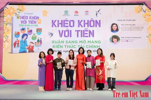 Đầu Xuân Ất Tỵ, Ths. Lê Thị Thúy Sen chia sẻ cách ứng xử với tiền lì xì