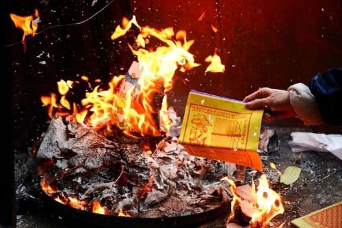 Ý nghĩa nguồn gốc hóa vàng mã trong ngày Tết