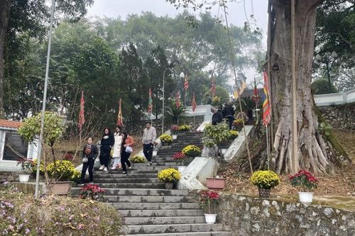 Nét đẹp văn hóa đi lễ chùa đầu năm