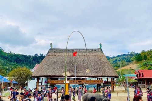 Quảng Nam: Đồng bào Cơ Tu mở hội chào mừng năm mới