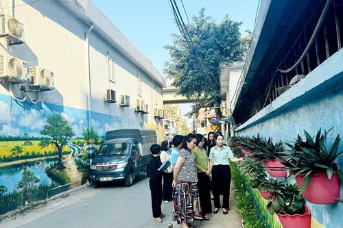 Quận Thanh Xuân: nhân rộng những tuyến phố nở hoa, vì môi trường xanh sạch đẹp