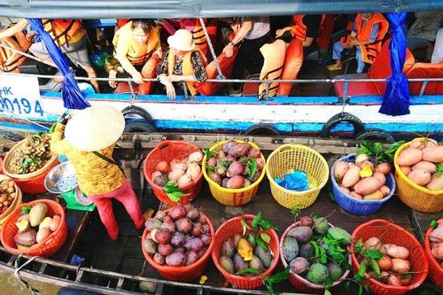 Du Xuân trên đất Tây Đô