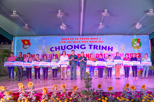'Kiềng ba chân' trong giáo dục bộ đội