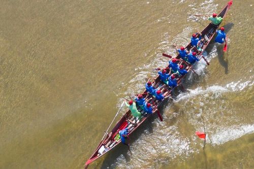 Sôi nổi Lễ hội đua thuyền truyền thống trên sông Trà Khúc