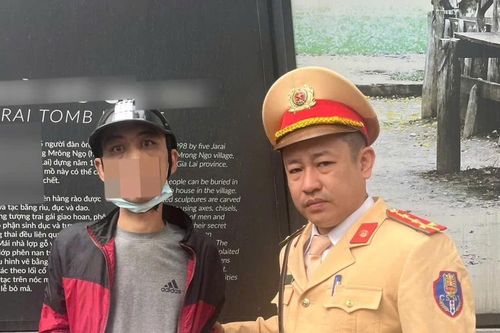 Cảnh sát phát hiện lái xe 'dính' ma túy khi kiểm tra nồng độ cồn