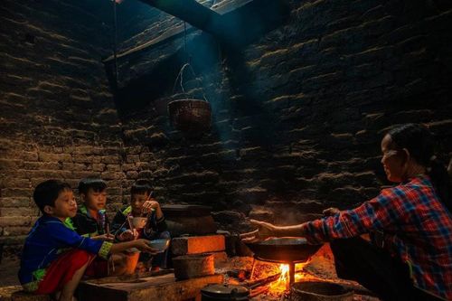 Chỉ bên mẹ là mùa xuân thôi !