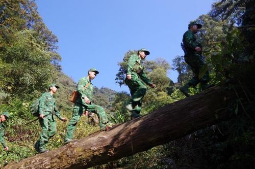 Biên giới bình yên nhờ hậu phương vững chắc
