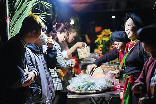 Độc đáo phiên chợ tâm linh chỉ họp lần trong năm ở Bắc Ninh