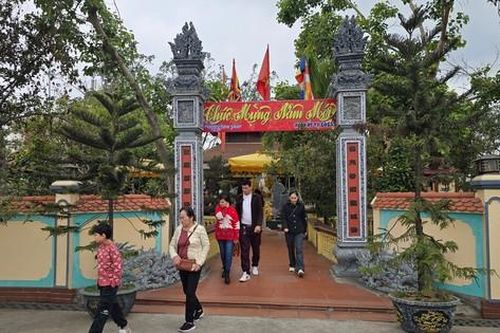 Đầu xuân đi lễ Đền Cái Lân - ngôi đền thiêng cầu được ước thấy