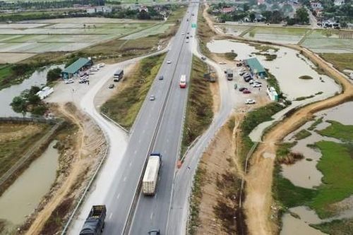 Cận cảnh ba trạm dừng nghỉ tạm trên cao tốc từ Hà Tĩnh ra Ninh Bình