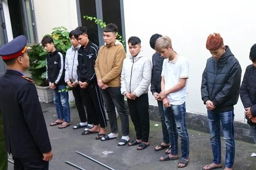 Khởi tố nhóm 'quái xế' mang hung khí náo loạn đường phố Đà Nẵng đêm giao thừa