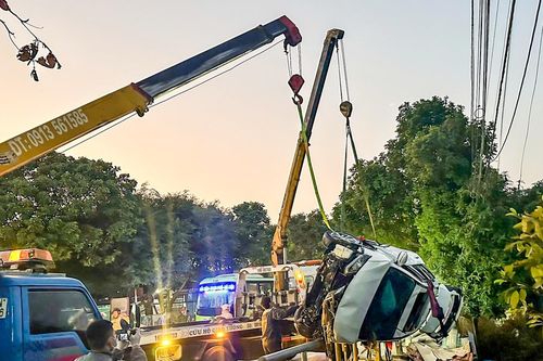 Vụ tai nạn ô tô 7 người tử vong ở Nam Định: Bé gái sống sót tiến triển khả quan