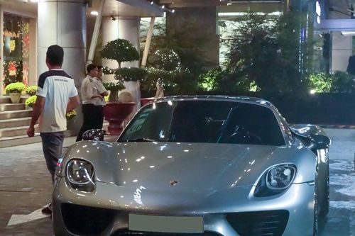 Cận cảnh hypercar Porsche 918 Spyder vừa tái xuất tại Việt Nam